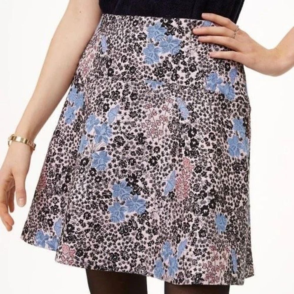 LOFT Flare Floral Jacquard Mini Skirt size 4